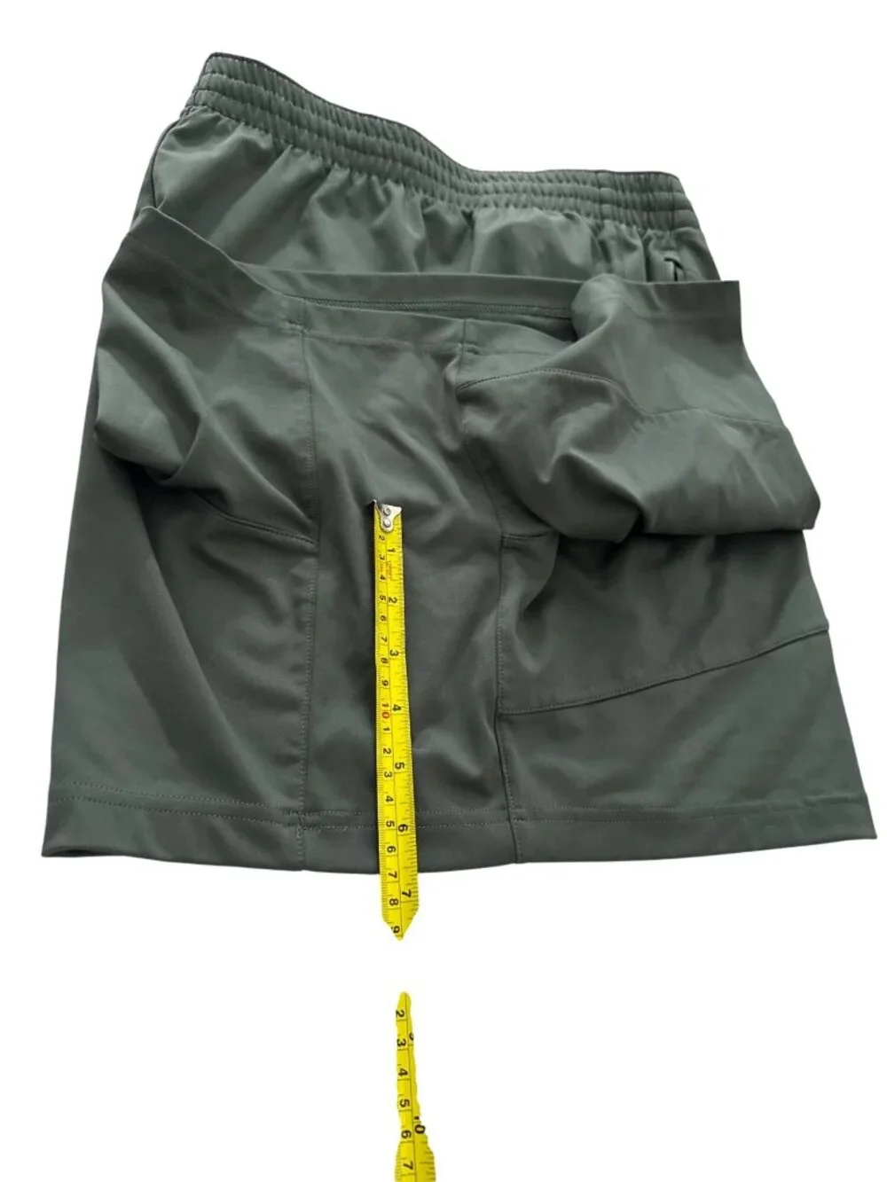 DSG Mens Olive Green Athletic Shorts XXL With Zipper Pockets & Elastic Waistband
